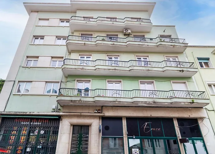 Telhal By Hill Lisbon