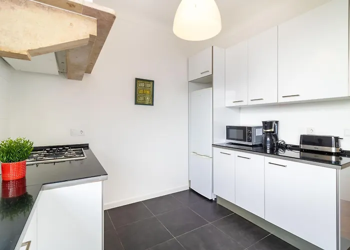 Telhal By Hill Apartment